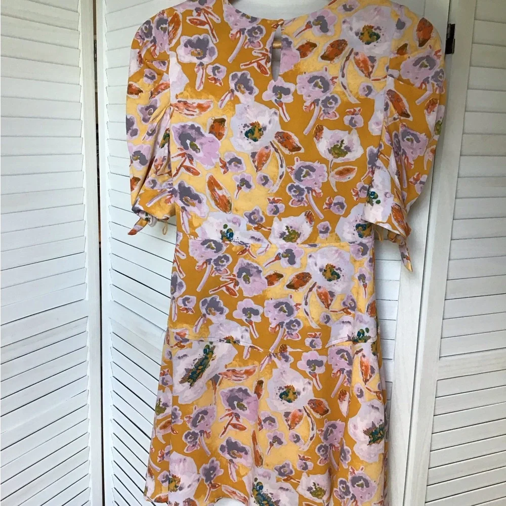 Free People Floral Babydoll Yellow Flowy Dress Rayon Size 4 Short Sleeve V-Neck - Picture 2 of 6